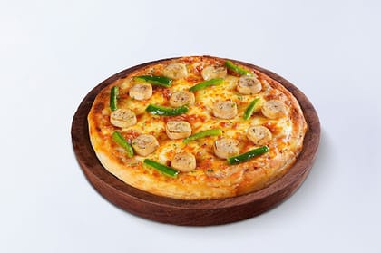 Chicken Sausage & Capsicum Pizza