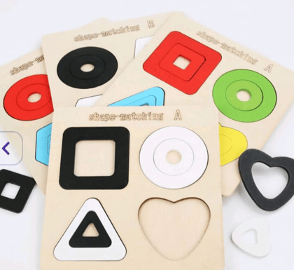 Shape matching toy (Random design)