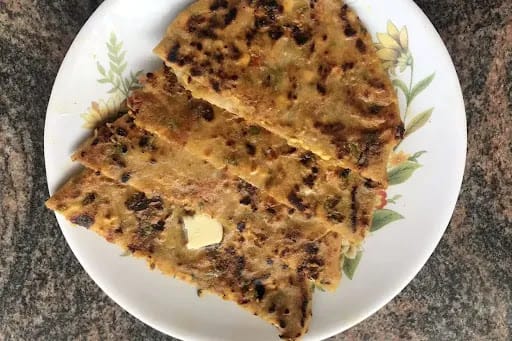 Paneer Pyaaz Paratha