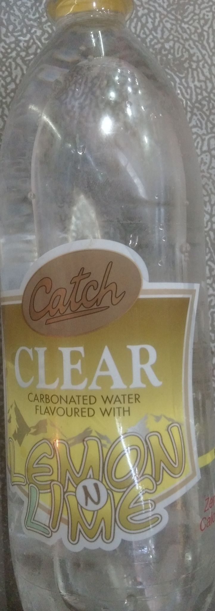 Catch clear lemon n lime 750ml.