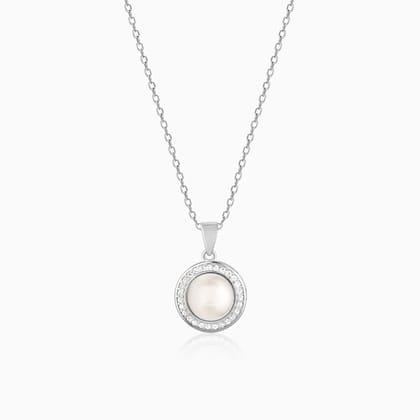 Silver Pearl Pendant with Link Chain