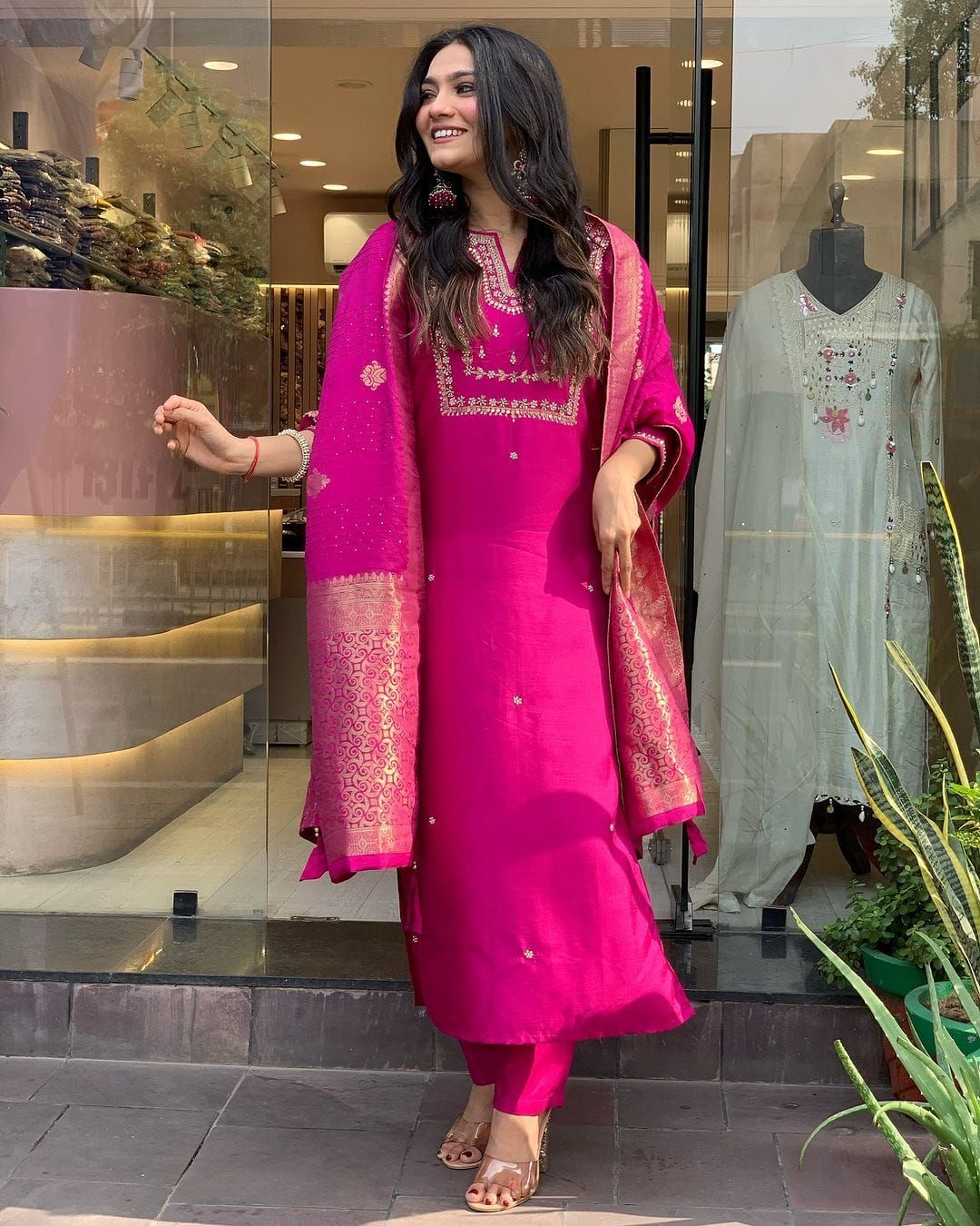 Festive Rani Outfit-S