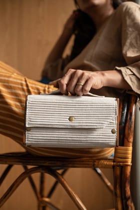 Lukka Chuppi Oat Box Clutch - Single Sleeve