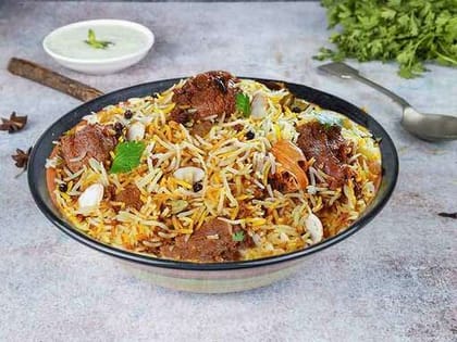 Lucknowi Mutton Dum Biryani (Boneless).