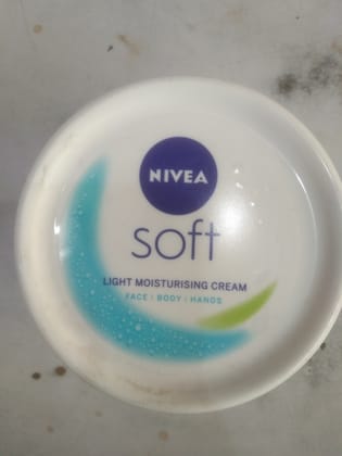 Nivea Soft Light moisturising cream Face body i hands 