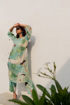 Oriental Cranes and Frogs Kurta-S