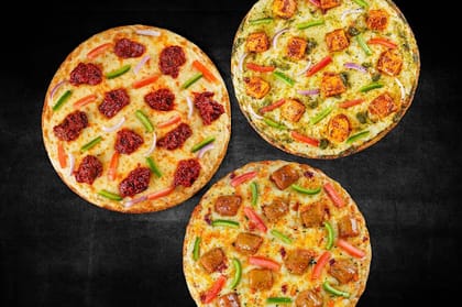 3 Veg Or Non-Veg Medium Pizzas