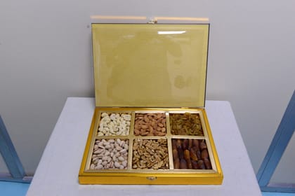 Patanjali Utsav Premium Dry Fruits Box - 700 GM