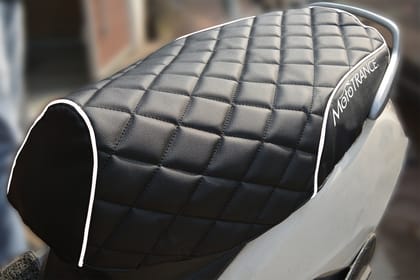 Mototrance PU Leather Designer Bike Scooter Seat Cover (MTSC-304) for Bajaj Pulsar 135 LS DTS-i-Black White