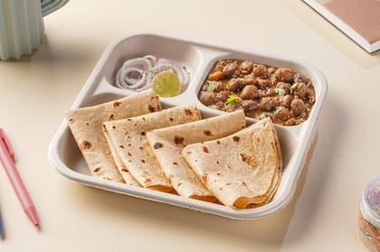 Pindi Chole With Chapati Lunchbox