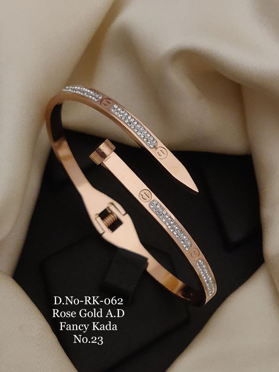 Zircon Kada Bracelet