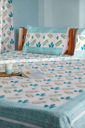 Sootisyahi 'Vibrant Essence' Handblock Printed Cotton Bedsheet