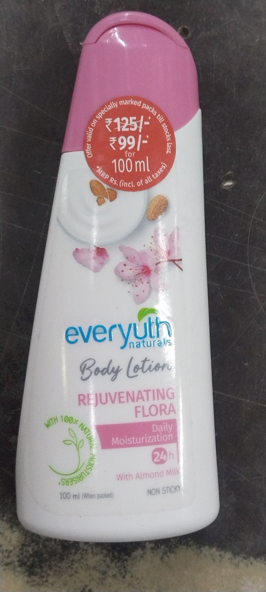 Everyuth body lotion Rejuvenating