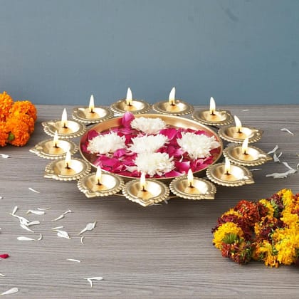 Golden Urli Bowl |13 Diyas