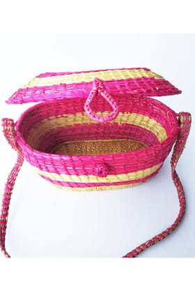 Handcrafted-Sikki-grass-Bag-1