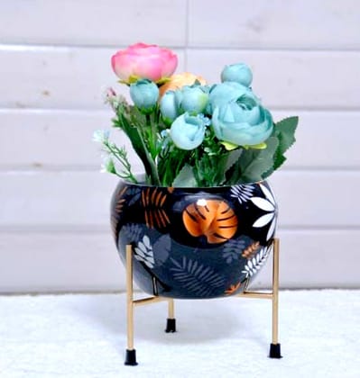 Handcrafted Metal Plant Pot 