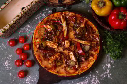 Peri peri paneer pizza
