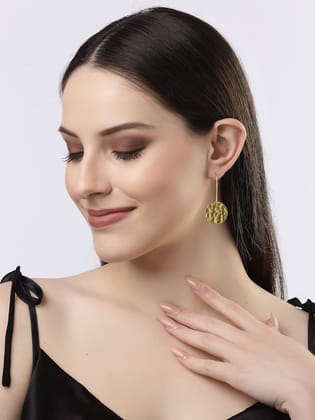 NVR Women Gold-plated Fish Hook Circle Drop Earrings-Onesize / Gold / Alloy