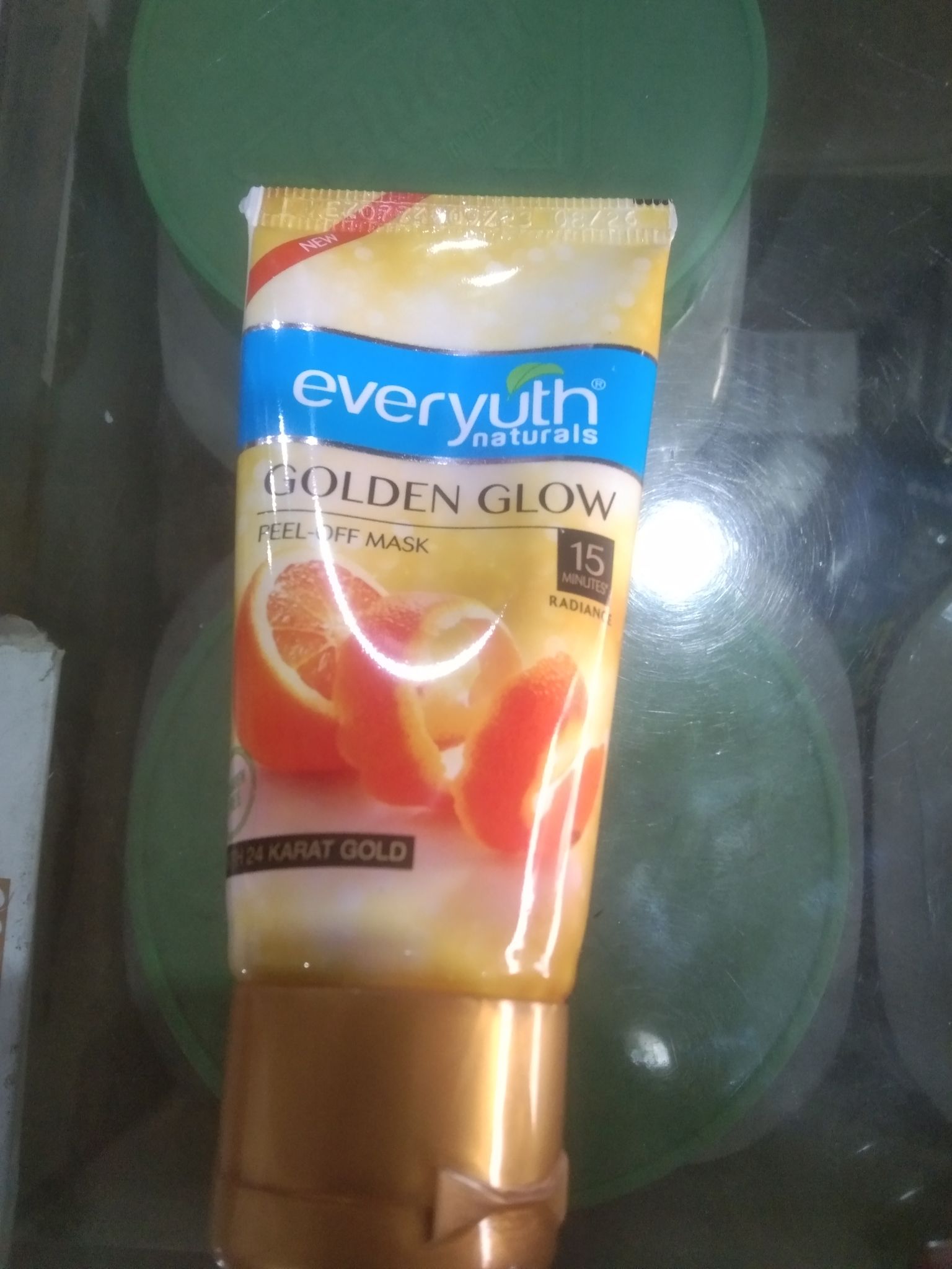 Everyuth golden glow peel off mask 