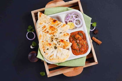 Smoked Butter Chicken & Bread Kulcha Lunchbox