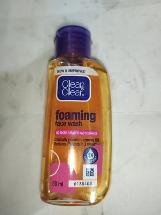 Clean & Clear Foaming Face wash No added parabens and sulphates 