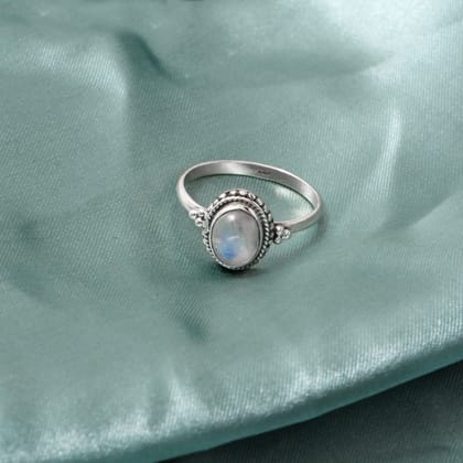 Natural Moonstone Gemstone Ring – Mystical Iridescence in Sterling Silver-6 US