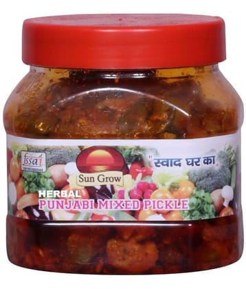 Sun Grow Herbal Punjabi Chatpata Mixed Pickle (Mixed Vegetable Mango Lime Green Chilli Carrot Ginger) Pickle 500 g