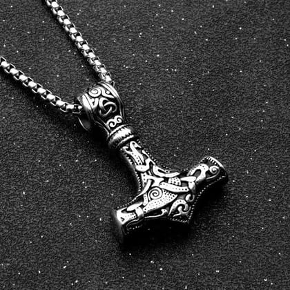 Arrow of Destiny (Pendant + Chain)