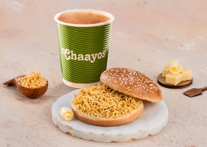 Desi Chai With Bun Bhujia