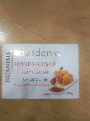 Patanjali Saundarya Honey-kesar Body cleanser Soft & gentle Pure oils and glycerin 125 g 