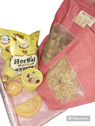 PRERUP customized gift holi hamper 2