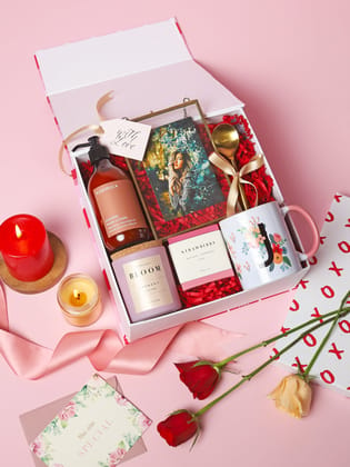 Pamper Me Gift Hamper-No