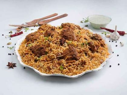 Hyderabadi Chicken Biryani (Serves 2-3).