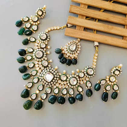 Nayaab noorani polki neckpiece-Green