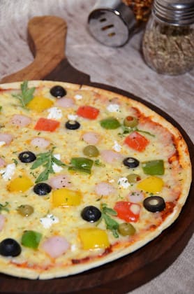 Greek Pizza [Regular, 11 Inches]