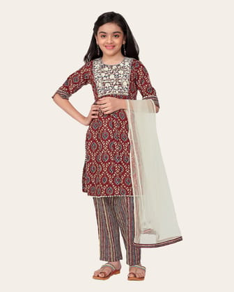 Girls Festive & Party Kurta, Pyjama & Dupatta Set-Maroon / 4 - 5 Years