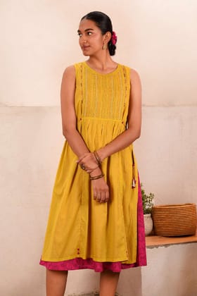 Rangsutra Saheli Double Layer Hand Embroidered Yellow Mulmul Cotton Kurta Dress With Printed Pink Slip-XS