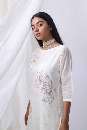 White Lilies Kurta Set-S