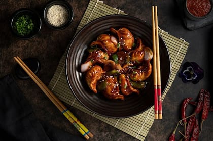 Honey Chilli Dumplings ( 5 Pcs)