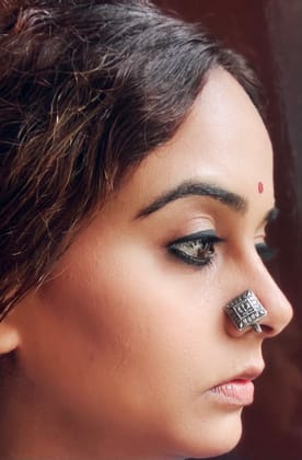 Prem Pakshi Clip-On Nose pin