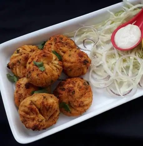 Veg Tandoori Bajra Momos [8 Pieces]