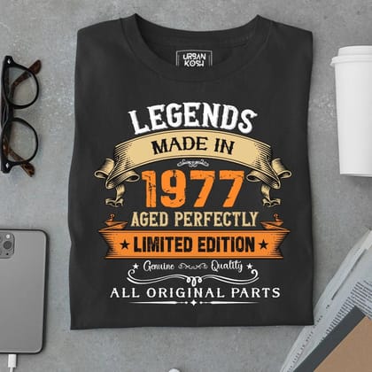 Legends Made in 1977 Limited Edition-Black / S