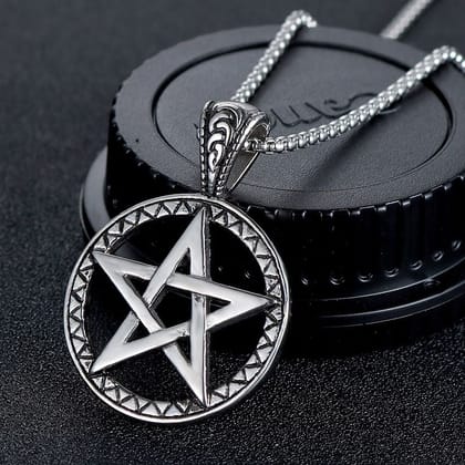 Circle of Stars (Pendant + Chain )