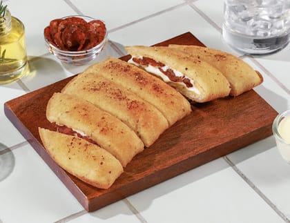 Pepperoni Stuffed Garlic Bread + Cheesy Dip [FREE]