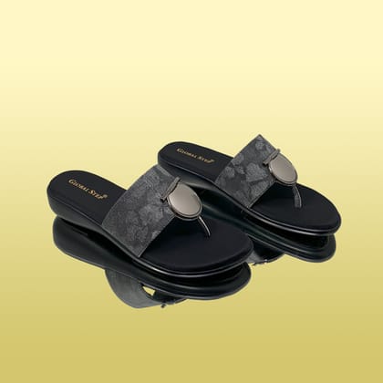 Black Comfy Slides-Black / 36