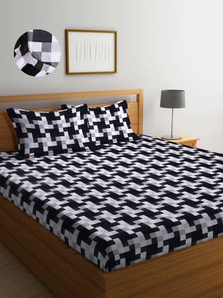 Black & White Geometric 300 TC King Size Fitted Bedsheet with 2 Pillow Covers