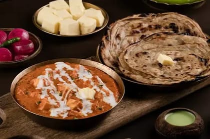 Dilwale Paneer Makhani Combo [Serves 1]
