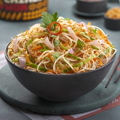 Veg Burnt Garlic Noodles - Full (1000 ml)