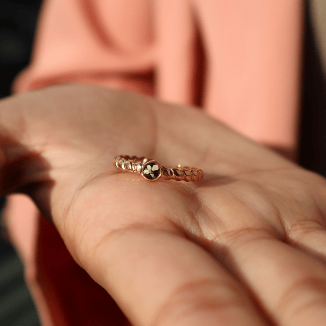 Romancer Chunky 18k Gold (black)