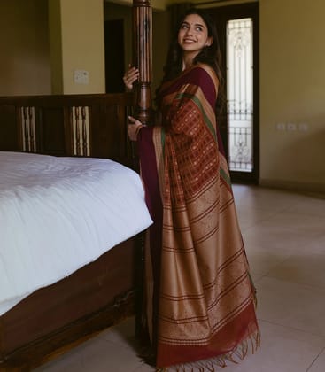 Rust Handloom Rasipuram Cotton Saree With Checks & Kamalam Motifs-Rust-Rust